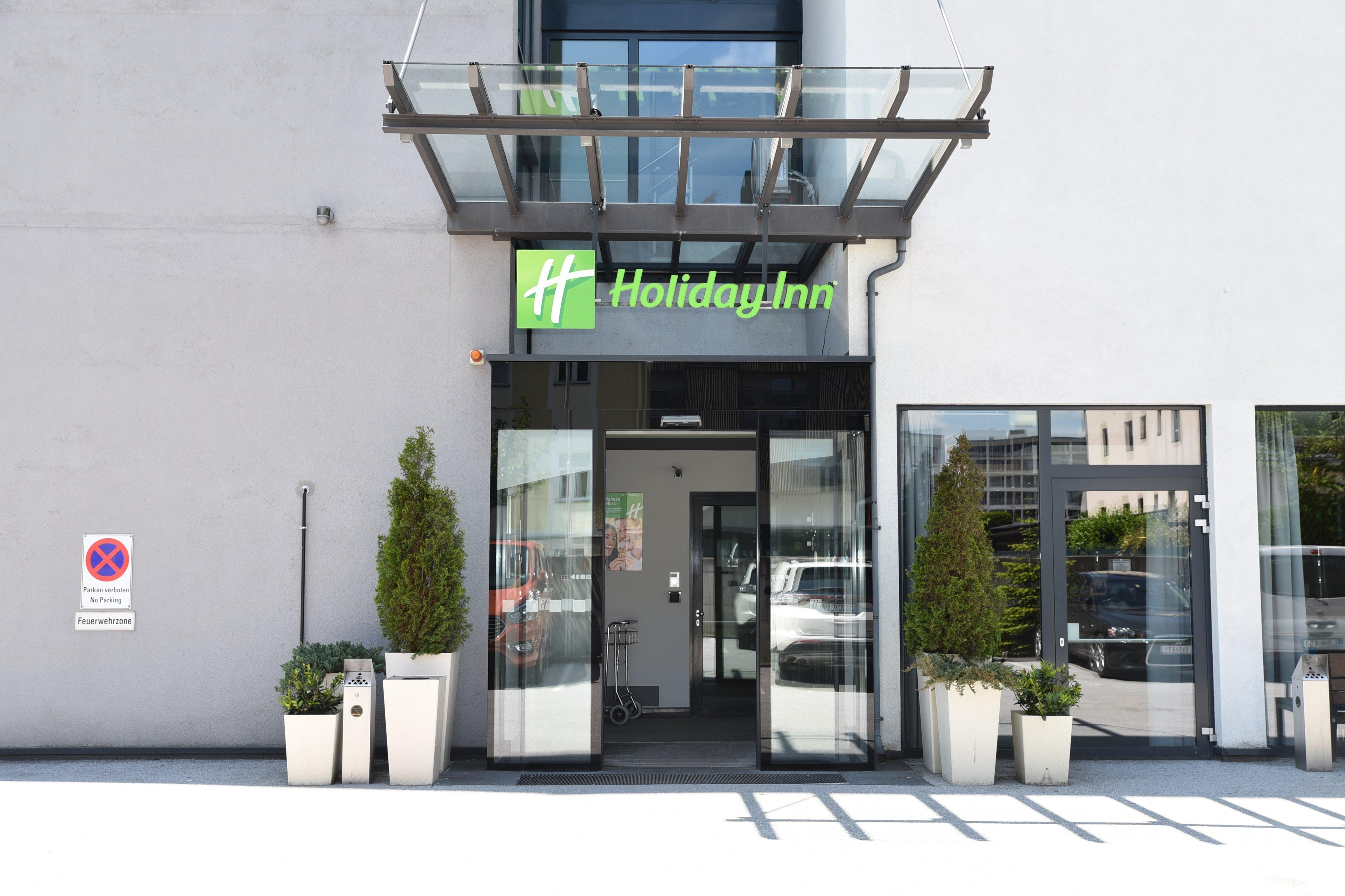 - By Ihg Hotel